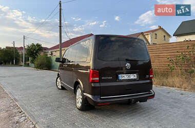 Минивэн Volkswagen Multivan 2015 в 