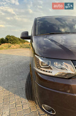 Минивэн Volkswagen Multivan 2015 в 
