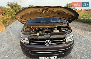 Минивэн Volkswagen Multivan 2015 в 