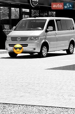 Минивэн Volkswagen Multivan 2009 в 