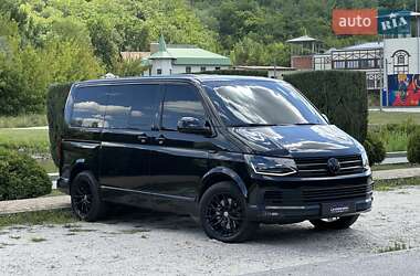 Мінівен Volkswagen Multivan 2016 в 