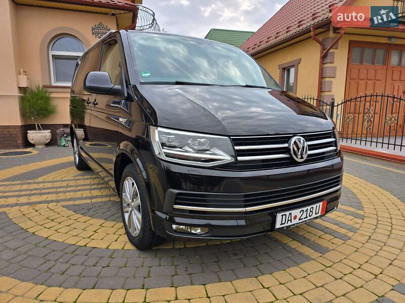 Минивэн Volkswagen Multivan 2016 в 