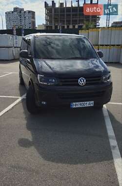 Минивэн Volkswagen Multivan 2013 в 
