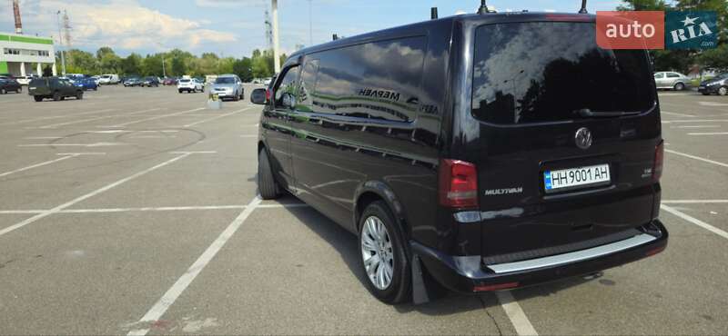 Минивэн Volkswagen Multivan 2013 в Киеве