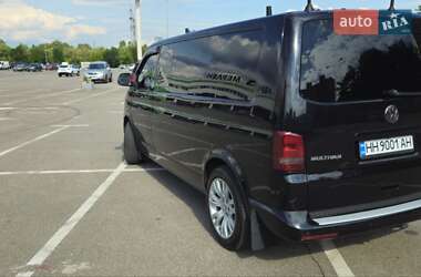 Минивэн Volkswagen Multivan 2013 в 