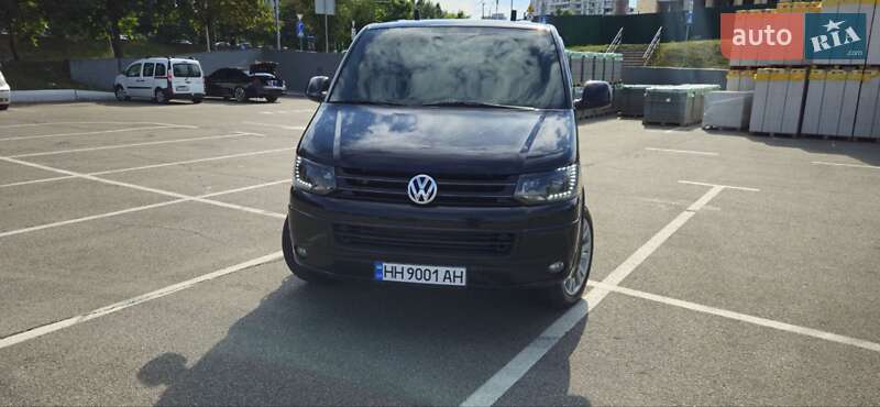 Минивэн Volkswagen Multivan 2013 в Киеве