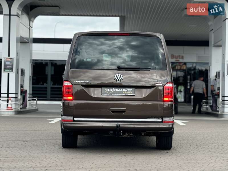 Минивэн Volkswagen Multivan 2016 в Ровно