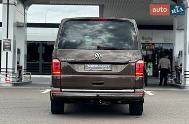 Минивэн Volkswagen Multivan 2016 в 