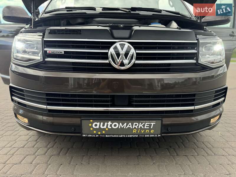 Минивэн Volkswagen Multivan 2016 в Ровно