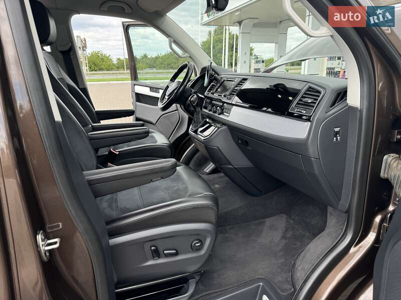 Минивэн Volkswagen Multivan 2016 в Ровно