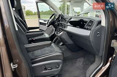 Минивэн Volkswagen Multivan 2016 в 