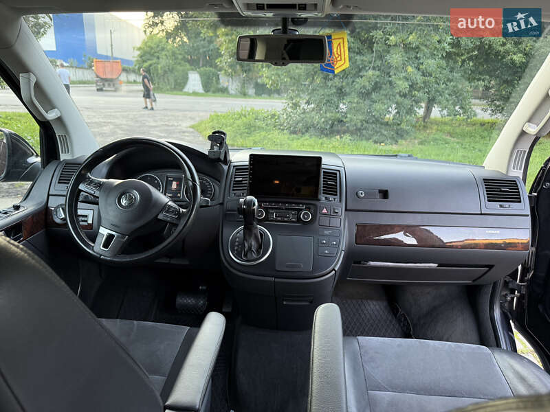 Минивэн Volkswagen Multivan 2015 в Броварах