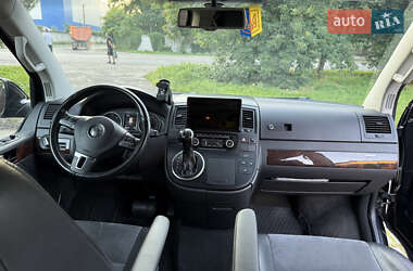 Минивэн Volkswagen Multivan 2015 в 