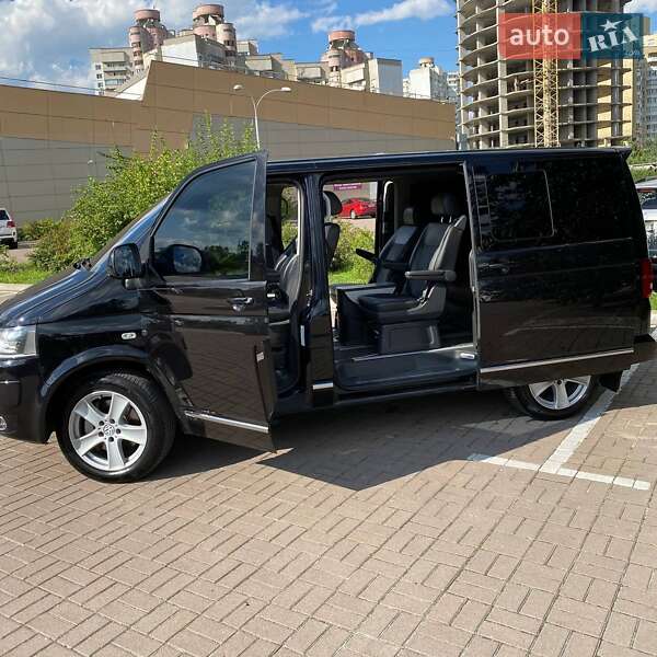 Минивэн Volkswagen Multivan 2011 в Киеве