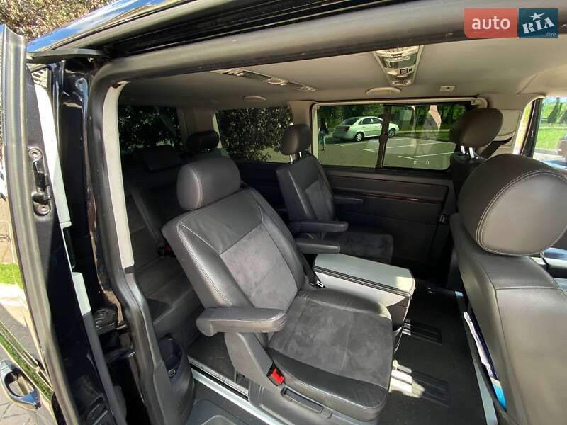 Минивэн Volkswagen Multivan 2011 в Киеве
