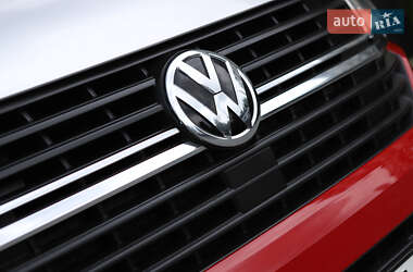 Минивэн Volkswagen Multivan 2020 в 