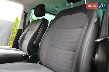 Минивэн Volkswagen Multivan 2020 в 
