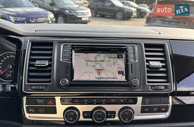 Минивэн Volkswagen Multivan 2018 в 