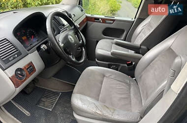 Минивэн Volkswagen Multivan 2009 в 