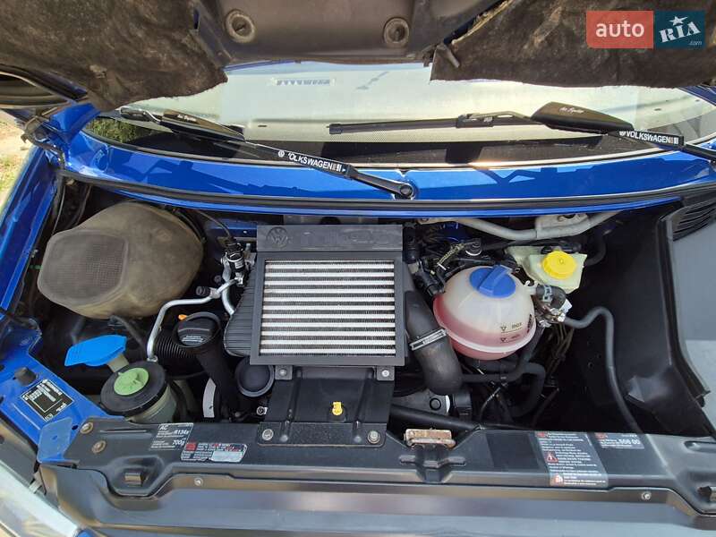 Минивэн Volkswagen Multivan 2002 в Корсуне-Шевченковском