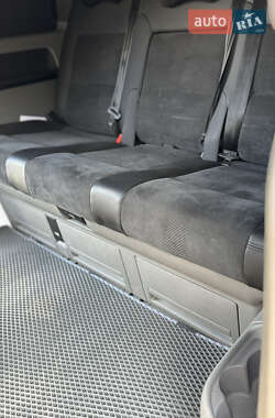 Минивэн Volkswagen Multivan 2006 в 