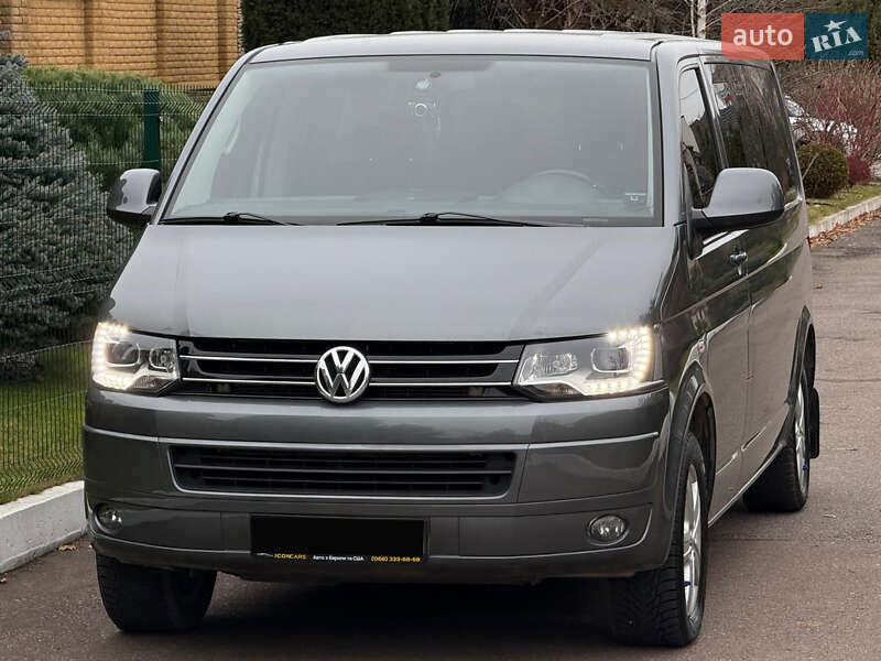 Минивэн Volkswagen Multivan 2011 в Ровно