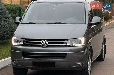 Минивэн Volkswagen Multivan 2011 в 