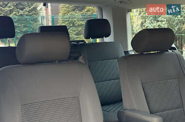 Минивэн Volkswagen Multivan 2011 в 