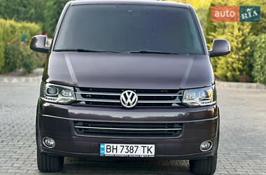 Минивэн Volkswagen Multivan 2015 в 