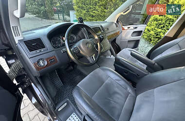 Минивэн Volkswagen Multivan 2015 в 