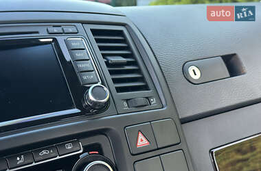 Минивэн Volkswagen Multivan 2015 в 
