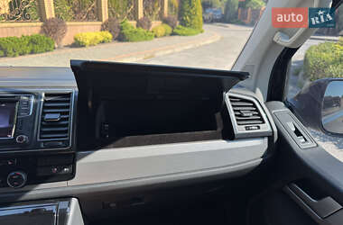 Минивэн Volkswagen Multivan 2016 в 
