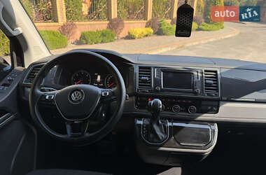 Минивэн Volkswagen Multivan 2016 в 