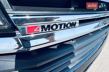 Минивэн Volkswagen Multivan 2020 в 