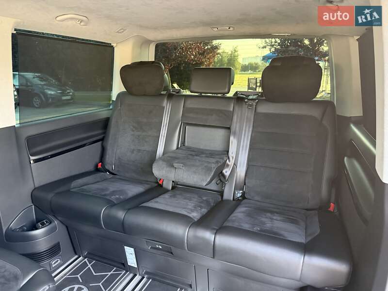 Минивэн Volkswagen Multivan 2018 в Львове