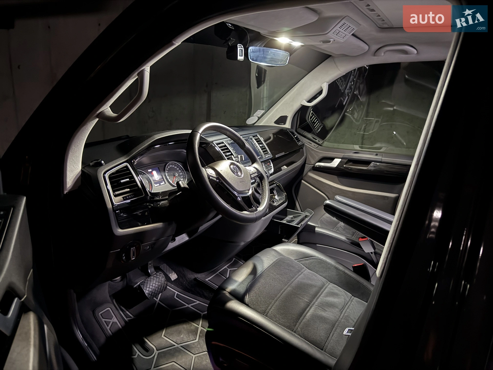2018 Volkswagen Multivan - мініатюра 41