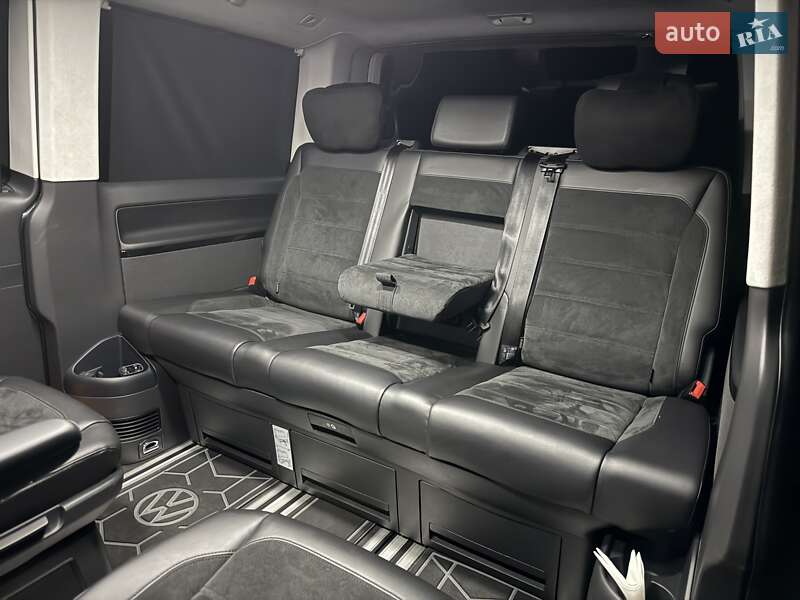 Минивэн Volkswagen Multivan 2018 в Львове