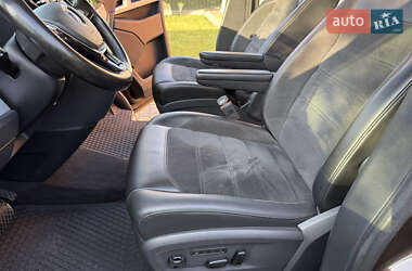 Минивэн Volkswagen Multivan 2016 в 
