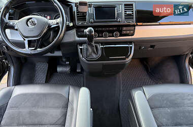 Минивэн Volkswagen Multivan 2016 в 