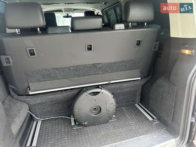 Минивэн Volkswagen Multivan 2017 в Днепре