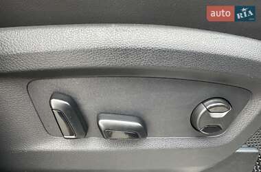 Минивэн Volkswagen Multivan 2017 в 