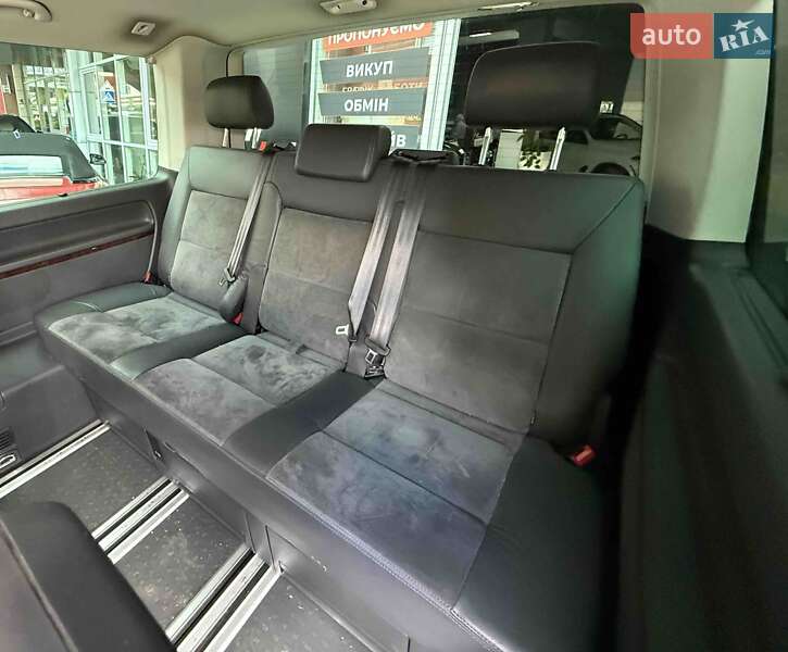Минивэн Volkswagen Multivan 2014 в Львове