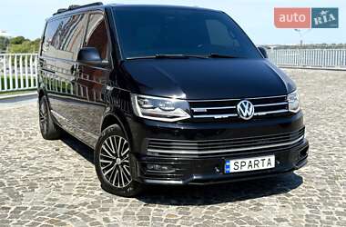 Минивэн Volkswagen Multivan 2016 в Днепре