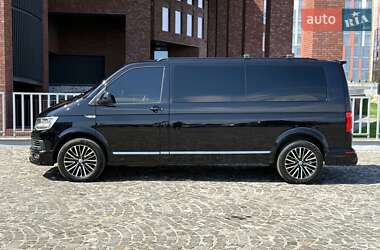 Минивэн Volkswagen Multivan 2016 в 