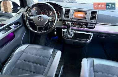 Минивэн Volkswagen Multivan 2016 в 