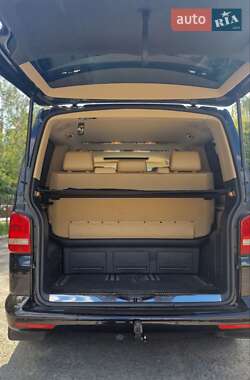 Минивэн Volkswagen Multivan 2013 в 