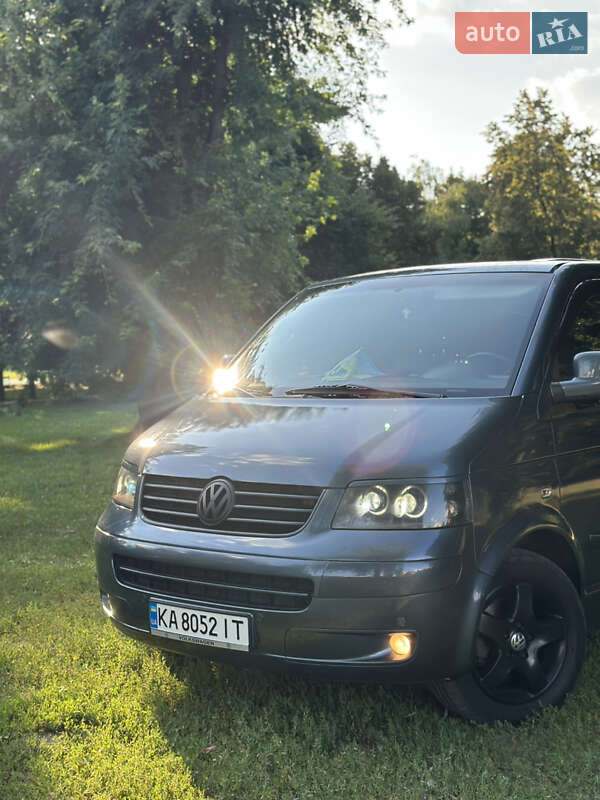 Минивэн Volkswagen Multivan 2008 в Киеве