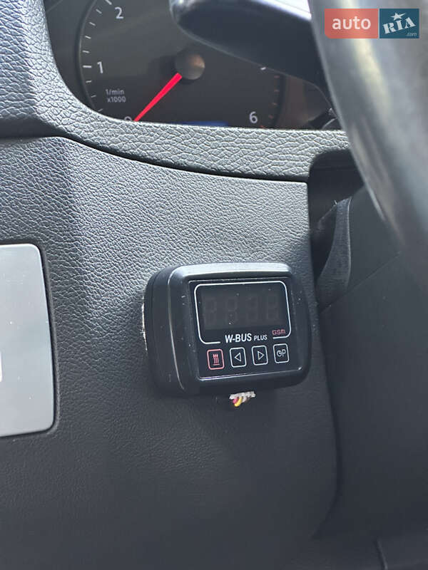 Минивэн Volkswagen Multivan 2008 в Киеве