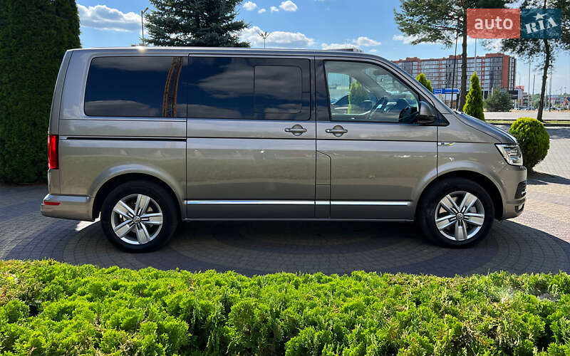 Минивэн Volkswagen Multivan 2017 в Львове