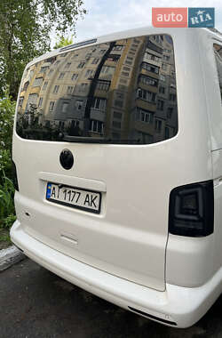 Минивэн Volkswagen Multivan 2013 в 